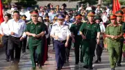 Cảnh sát biển Việt Nam dâng hương tưởng niệm 20.000 liệt sĩ tại Côn Đảo