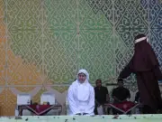 Cặp đôi bị phạt roi vì hôn nhau trong livestream TikTok tại Aceh