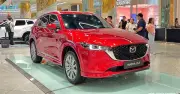Crossover cỡ trung: Mazda CX-5 vẫn dẫn đầu, VinFast VF 7 bám sát