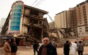 Cậu bé 11 tuổi ra tòa ở Pakistan vì vụ cháy Gul Plaza làm 72 người chết