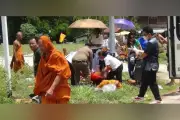 Cậu bé Thái Lan 11 tuổi lái xe đâm vào đoàn hành hương, 8 nhà sư thiệt mạng