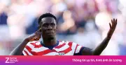 Cầu thủ Mỹ Balogun bị chỉ trích dữ dội sau khi được FIFA hủy thẻ đỏ