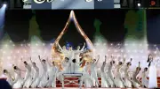 Cầu truyền hình 'Rạng rỡ tên Người' kết nối 5 điểm cầu kỷ niệm 50 năm TP.HCM