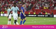 CĐV Croatia ném chai lọ phản ứng dữ dội khi bàn thắng bị từ chối ở World Cup 2026