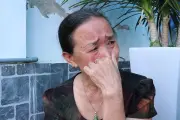 Em gái liệt sỹ khóc nghẹn sau 5 lần sang Campuchia tìm hài cốt anh trai