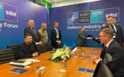 Estonia và Ukraine ký thỏa thuận hợp tác drone tại Hội nghị NATO