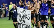 FIFA điều tra Argentina vì biểu ngữ chính trị về quần đảo Falklands