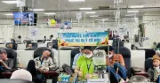 Ghế máy bay hạng thương gia và tiếp viên hàng không đặc biệt ở Bệnh viện Chợ Rẫy
