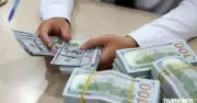 Giá USD hôm nay 16.7.2026: Tỷ giá trung tâm tăng, ngân hàng giữ giá