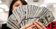 Giá USD ngân hàng vượt 26.500 đồng, tiến sát đỉnh lịch sử