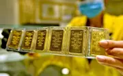 Giá vàng hôm nay 18/7: SJC, vàng nhẫn tăng mạnh, thế giới vượt 4.000 USD