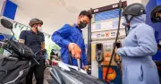 Giá xăng dầu hôm nay 23.7: Xăng E5RON92 tăng 1.062 đồng/lít