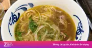 Giá xăng giảm, hàng quán TP.HCM đồng loạt hạ giá món ăn