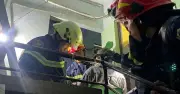 Giải cứu người đàn ông mắc kẹt trên tầng 4 ở TP.HCM sau tai nạn lao động