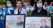 GS.TS Nguyễn Đình Hối nhận Giải thưởng Thành tựu trọn đời năm 2025