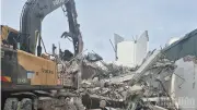 Hà Nội cưỡng chế hàng loạt nhà xây trái phép quây tôn tinh vi tại Thanh Liệt