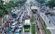 Hà Nội nghiên cứu xén dải phân cách chống ùn tắc trên đường Nguyễn Chí Thanh và Lê Văn Lương