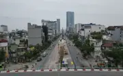 Hà Nội rào chắn đường Văn Cao gần 500m thi công ga metro S1