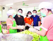 Hà Nội yêu cầu xử lý dứt điểm hàng không rõ nguồn gốc tại chợ Long Biên