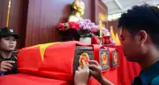 Hai lớp hài cốt liệt sĩ tại công viên Lê Thị Riêng