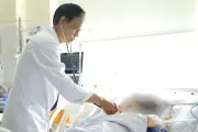 Hai người đàn ông hôn mê nguy kịch sau khi nhậu tại TPHCM