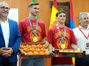Hai ngôi sao Tây Ban Nha nhận 152kg cà chua vô địch World Cup 2026