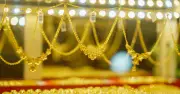 Hai tín hiệu lớn định hình dòng tiền: USD và vàng biến động ngược chiều