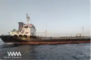 Hai tàu chở dầu trúng tên lửa ở eo biển Hormuz, 9 người thương vong