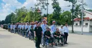 Học sinh THPT Việt Đức tổ chức chương trình 'Lửa ấm' tri ân người có công