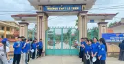 Hiệu trưởng Quảng Trị lên tiếng về phản ánh giám thị chỉ bài cho con trai