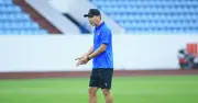 HLV Kim Sang Sik tính toán chiến thuật cho tuyển Việt Nam tại ASEAN Cup