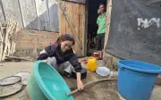 Hàng chục hộ dân ở Quảng Ngãi thiếu nước sạch trầm trọng