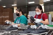 Hàng trăm công nhân trở lại làm việc sau 1 ngày ngừng việc tập thể