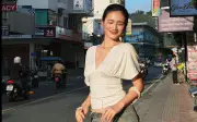 Hoa hậu Ý Nhi gây sốt với trang phục truyền thống Thái Lan