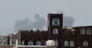 Houthi cáo buộc Ả Rập Xê Út không kích sân bay Sanaa, tuyên bố trả đũa