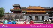 Huế yêu cầu du khách không mặc váy ngắn, áo hở vai khi tham quan di tích