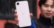 iPhone e giá rẻ hơn nhờ cắt giảm tính năng, có đáng mua?