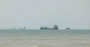 Iran đe dọa phong tỏa eo biển Hormuz, Mỹ yêu cầu Israel rút quân