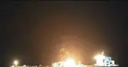 Iran tuyên bố ngừng tập kích Mỹ, tàu chở dầu phát nổ ở Hormuz