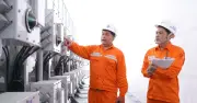Ký ức người thợ điện: Chiếc áo cam sờn vai và 50 năm ngành điện TP.HCM