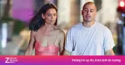 Katie Holmes ôm hôn bạn trai kém 9 tuổi giữa phố New York