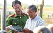 Khám chữa bệnh miễn phí và tuyên truyền phòng chống ma túy cho 1.000 người dân Quảng Trị