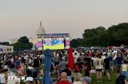 Không khí cuồng nhiệt tại Fan Zone xem bóng đá ở Washington