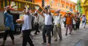 Lễ dâng y tắm mưa mở đầu mùa an cư kiết hạ tại chùa Candaransi