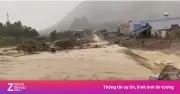 Lũ lại tràn về Mường Than, yêu cầu người dân tránh xa điểm sạt lở