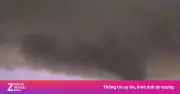 Lốc xoáy, lũ lụt tàn phá Trung Quốc: 15 người chết, hàng nghìn người sơ tán