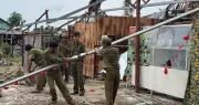 Lốc xoáy làm 27 căn nhà hư hại, một phụ nữ mang thai 5 tháng bị thương