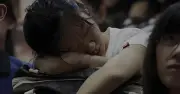 Lịch học dày đặc tăng nguy cơ trầm cảm: 6 sai lầm của cha mẹ Việt