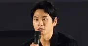Lee Yi Kyung gây sốt khi nói tiếng Việt và xuống khán đài giao lưu fan