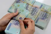 Lãi suất liên ngân hàng tăng vọt lên 13%, NHNN can thiệp khẩn